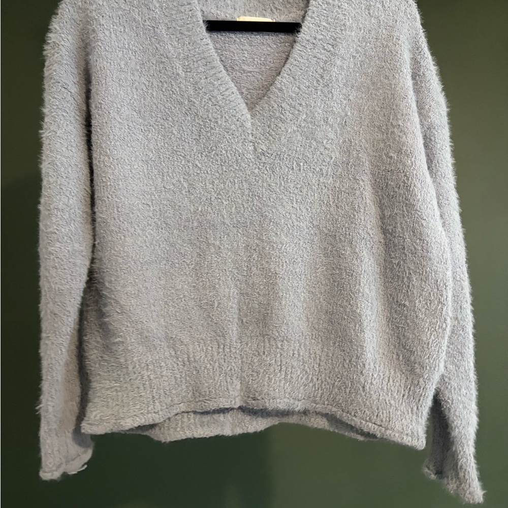 Altar'd State Women's V-Neck Sweater - Soft Gray